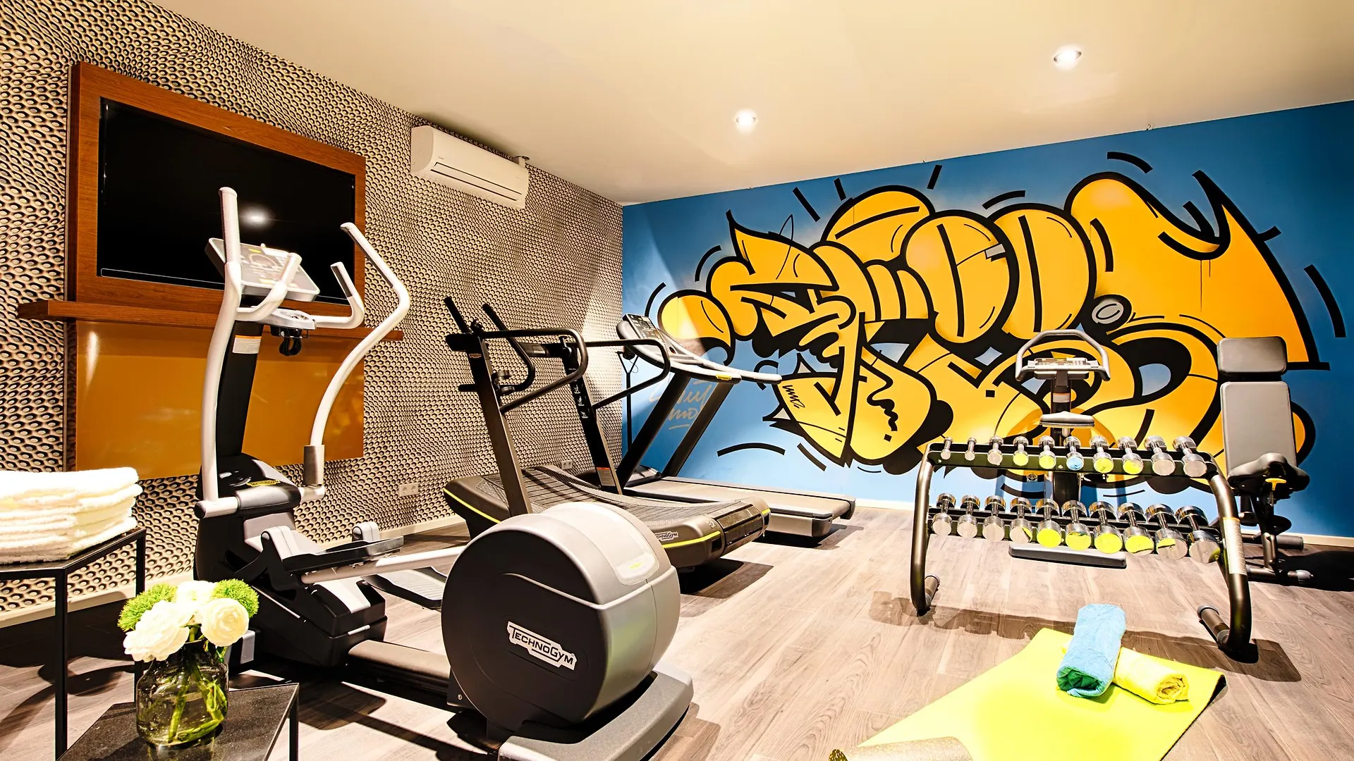 Nyx Hotel Mannheim By Leonardo Hotels 4*,