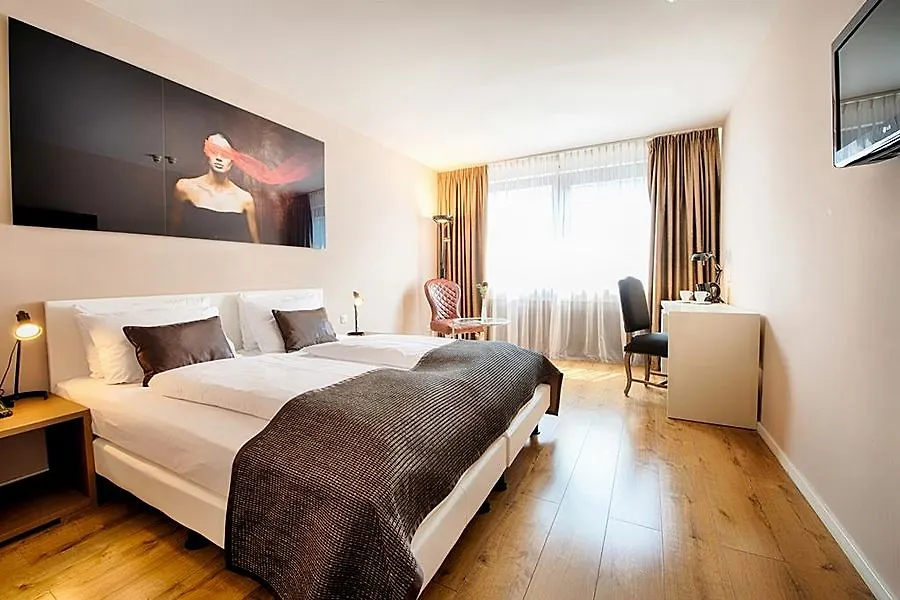 ****  Nyx Hotel Mannheim By Leonardo Hotels Almanya